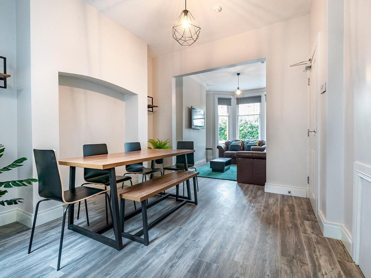 Pass The Keys Beautiful 4Br Restored Red Brick Cafes And Park Belfast Exterior foto