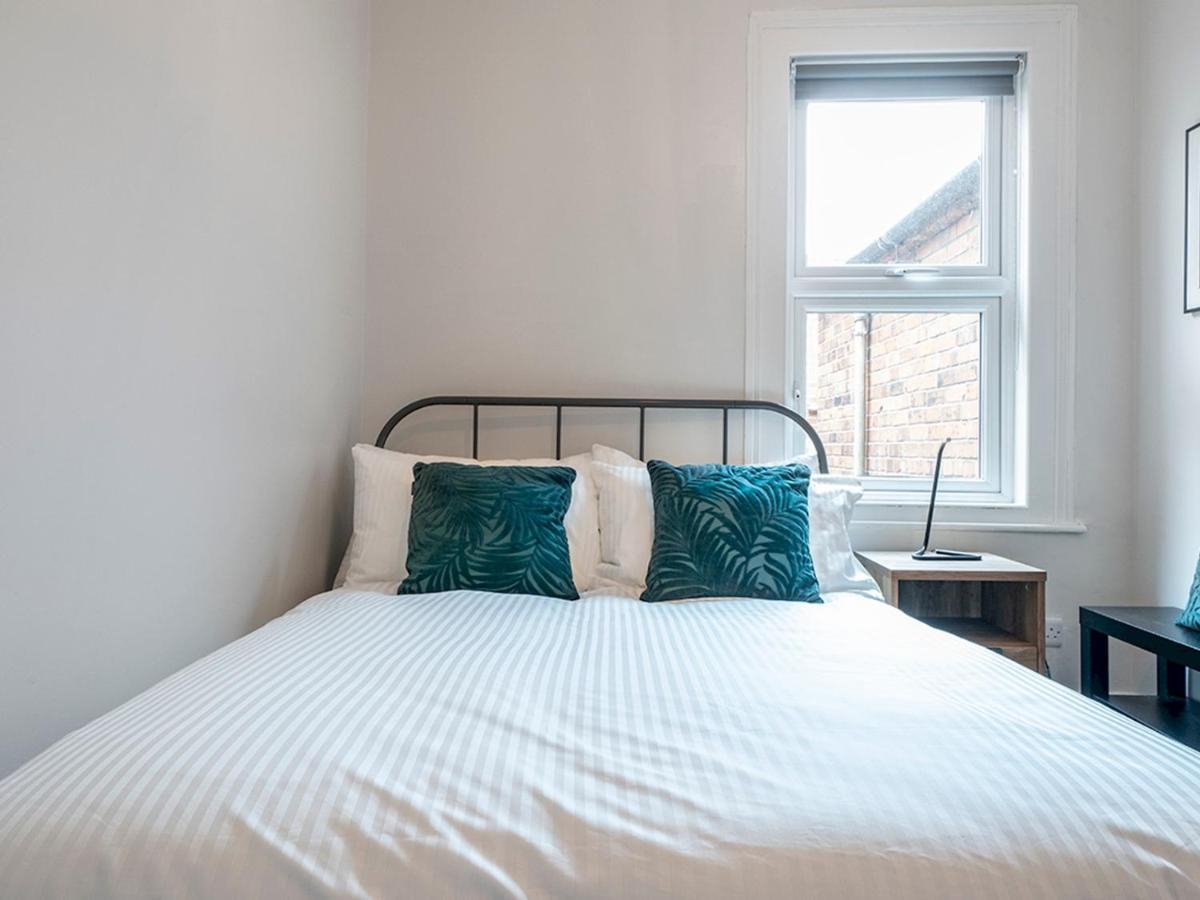 Pass The Keys Beautiful 4Br Restored Red Brick Cafes And Park Belfast Exterior foto