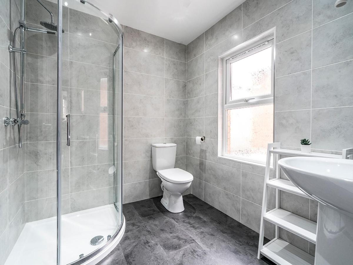 Pass The Keys Beautiful 4Br Restored Red Brick Cafes And Park Belfast Exterior foto