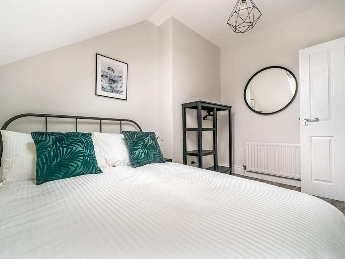 Pass The Keys Beautiful 4Br Restored Red Brick Cafes And Park Belfast Exterior foto