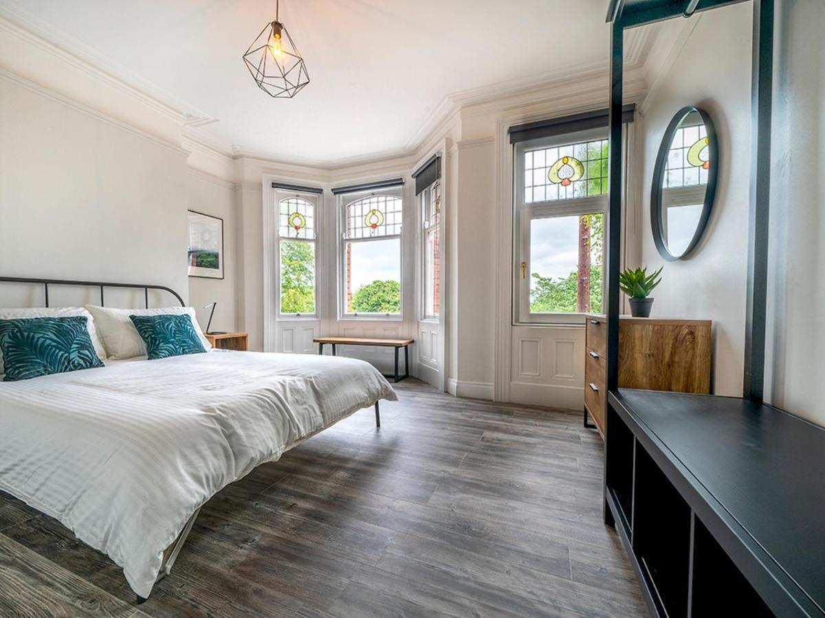 Pass The Keys Beautiful 4Br Restored Red Brick Cafes And Park Belfast Exterior foto