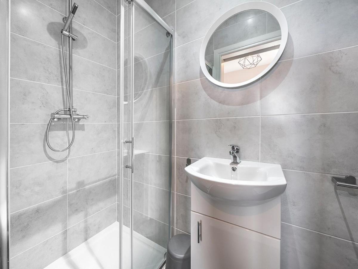 Pass The Keys Beautiful 4Br Restored Red Brick Cafes And Park Belfast Exterior foto